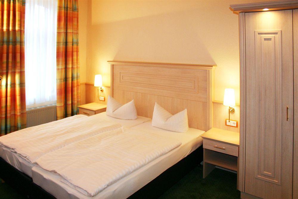 Hotel Duenenschloss Mit Private Spa 치노비츠 외부 사진