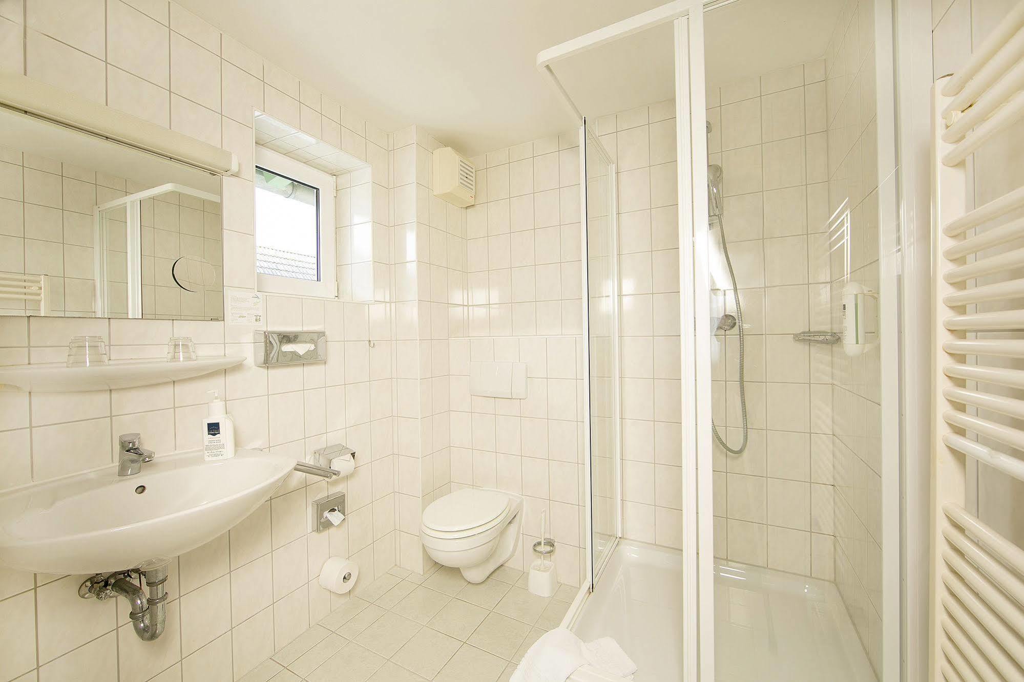 Hotel Duenenschloss Mit Private Spa 치노비츠 외부 사진